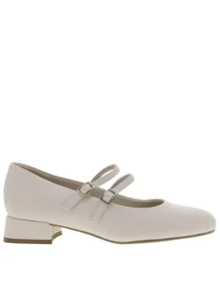 Ballerines écrues à talon bas décroché avec fermeture à boucles à ardillon