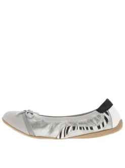 Ballerines élastiquées en simili cuir argent à semelle antidérapante plate
