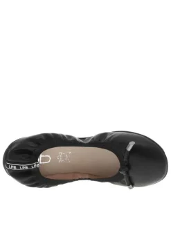 Ballerines élastiquées en simili cuir noir uni à semelle antidérapante plate