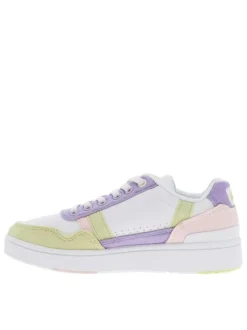 Baskets basses tennis en cuir blanches avec des tons pastels et des lacets plats