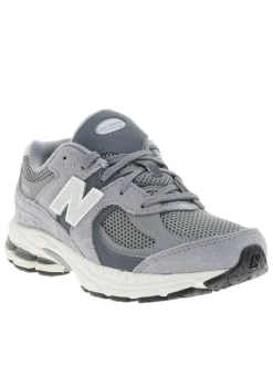 Baskets running 2002 grises à talon plat avec un empiècement nubuck