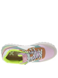 Baskets running multicolores à talon plat et à lacets ronds bicolores