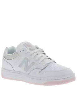 Baskets skate en cuir blanches avec semelle à talon plat et empiècements chromés