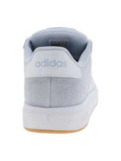 Baskets tennis bleu ciel en cuir avec un talon plat et des lacets