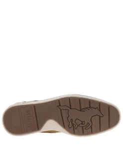Baskets basses cognac style derbies avec des lacets ronds et aspect perforées