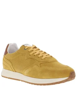 Baskets basses en cuir nubuck ocre à semelle renforçant le bout et talon