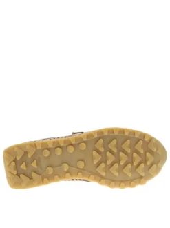 Baskets basses luxe en cuir perforé beige à semelle running et lacets élastiqués