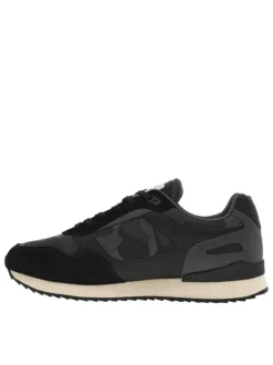 Baskets basses noires et grises en cuir nubuck imprimé camouflage avec logo sur la tige extérieure