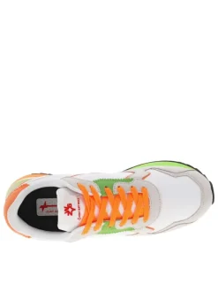 Baskets basses running blanches avec des lacets plats orange fluo