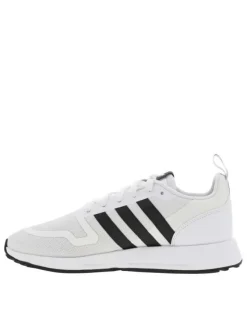 Baskets basses running en Mesh textile blanc à bandes noires et lacets plats