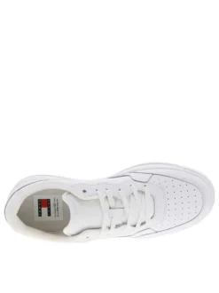 Baskets basses tennis en cuir blanches avec lacets plats et semelle crantée