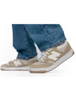 Baskets basses tennis 480 en cuir nubuck beiges avec lacets plats blancs