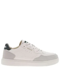 Baskets basses tennis vertes, grises et blanches avec des lacets plats