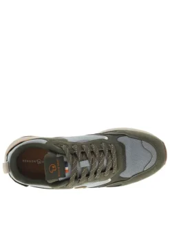 Baskets bleu et kaki à semelle crantée et surpiqûres contrastées sur les lacets