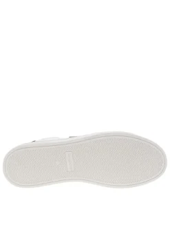Baskets en cuir blanches avec un empiècement en daim kaki au talon