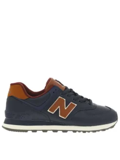 Baskets en cuir bleu marine avec un talon plat et des lacets
