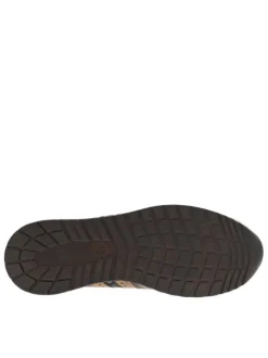 Baskets en cuir café avec un talon plat imprimé à fermeture slip-on