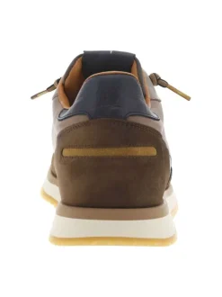 Baskets en cuir camel avec un talon plat cranté à fermeture slip-on