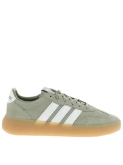 Baskets en cuir vert avec un revêtement doux à talon plat avec des lacets