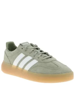 Baskets en cuir vert avec un revêtement doux à talon plat avec des lacets