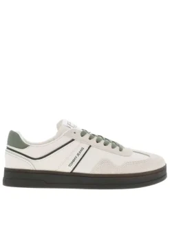 Baskets ivoire avec des lacets contrastés et empiècements en daim