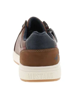 Baskets marron à talon plat avec des lacets et un zip latéral