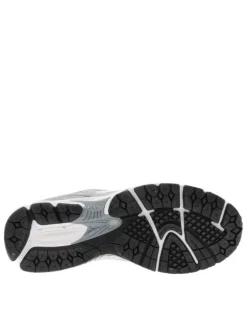 Baskets multisport 2002 grises à talon plat avec du mesh sur le pourtour