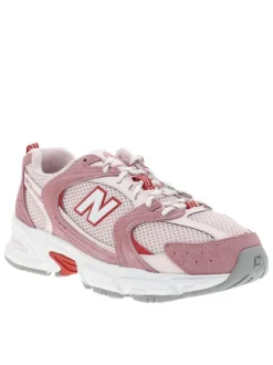 Baskets multisport 530 roses avec un talon plat et des lacets ronds bicolores