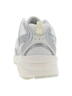 Baskets multisports argent à semelle plate avec une languette d’aisance
