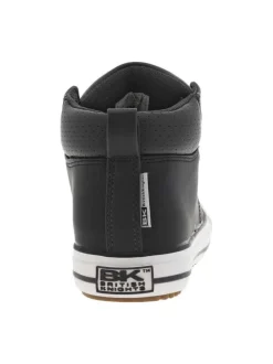 Baskets noires à lacets plats avec contrefort renforcé et semelle à reliefs