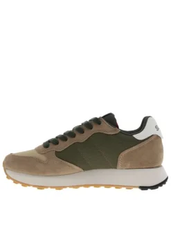 Baskets running beiges à talon plat avec le nom de la marque au talon