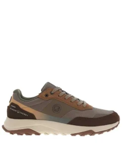 Baskets running brunes à talon plat avec des lacets et logo