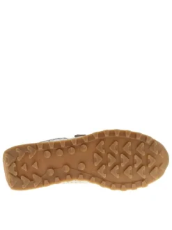 Baskets running en cuir blanches à talon plat avec des aérations sur le pourtour