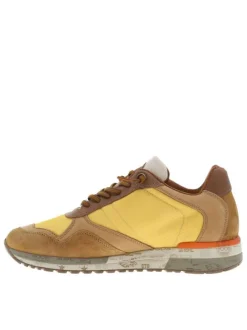 Baskets running en cuir jaune plates et lacets élastiqués ronds avec stoppeur