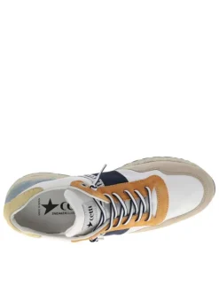 Baskets running en cuir multicolores avec des motifs sur la semelle