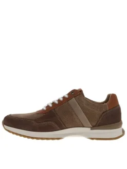 Baskets running en cuir taupe à talon plat avec des lacets tressés