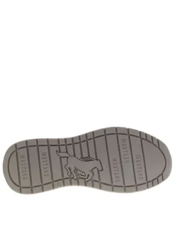 Baskets running ivoire avec un talon plat et des lacets élastiqués
