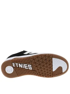 Baskets skate en cuir noires avec un talon plat et des lacets