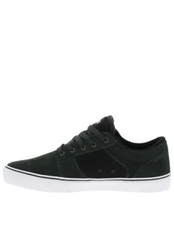 Baskets skate en cuir vertes avec un talon plat et des lacets