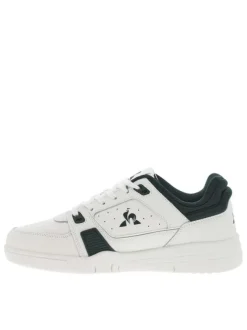 Baskets tennis blanches et vertes à talon plat et à lacets plats