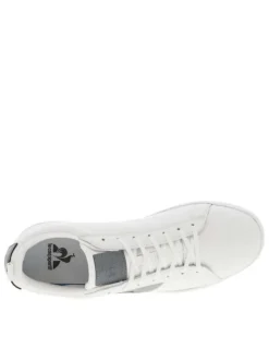 Baskets tennis en cuir grainé blanc à semelle à talon plat et à lacets plats