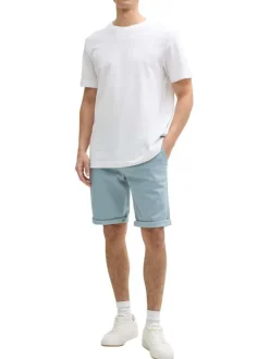 Bermuda chino en coton bleu ciel uni avec une coupe regular fit