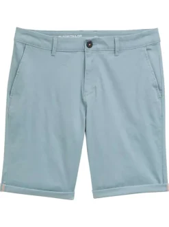 Bermuda chino en coton bleu ciel uni avec une coupe regular fit