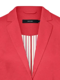 Blazer framboise uni avec une coupe ajusté col cranté et à manches longues
