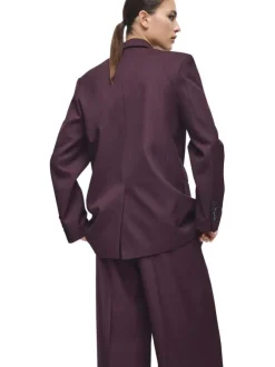 Blazer violet uni avec une coupe droite et un col à revers cranté