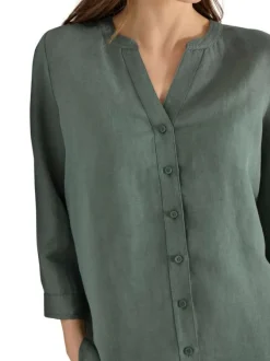 Blouse kaki unie avec une coupe droite et des manches 3/4 pourvu d'un bouton