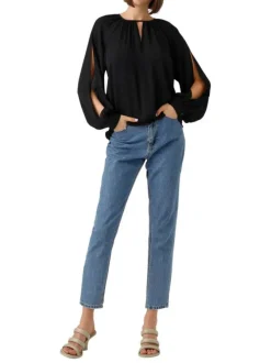 Blouse noire unie avec une coupe droite col rond et à manches longues