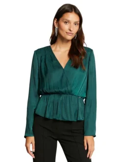 Blouse sapin en satin à coupe péplum col v et à manches longues