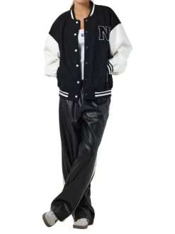 Blouson Bomber Varsity noir et blanc à coupe oversize avec écusson et liserés