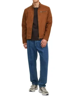 Blouson camel avec une coupe droite et un col boutonné style motard